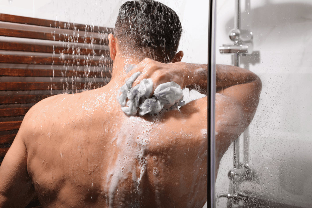 Shampoo vs Duschgel für Männer: Warum Herrenshampoo entscheidend ist (2025)